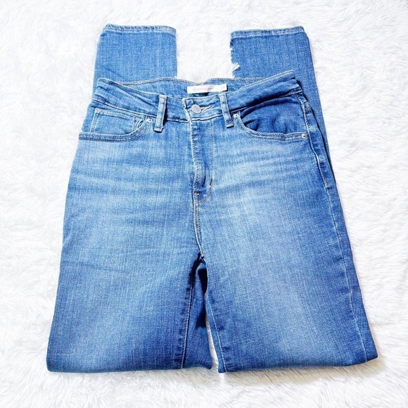 Levi's 721 High Rise Skinny Medium Wash SZ26 x 28L - Picture 7 of 7